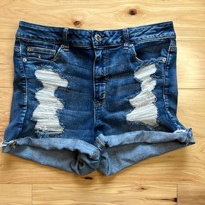 American Eagle Next Level Stretch High Waisted Distressed Denim Shorts | Size 14